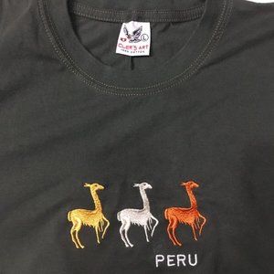 Peru Cler's Art Mens Size large green Embroidered T Shirt vicuna Llama